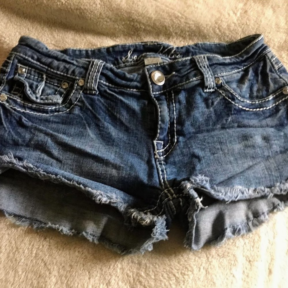 Love Notes Jean Shorts